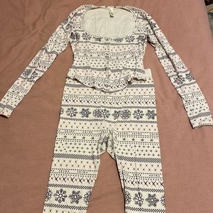Skims Holiday Pajama Set - size Medium